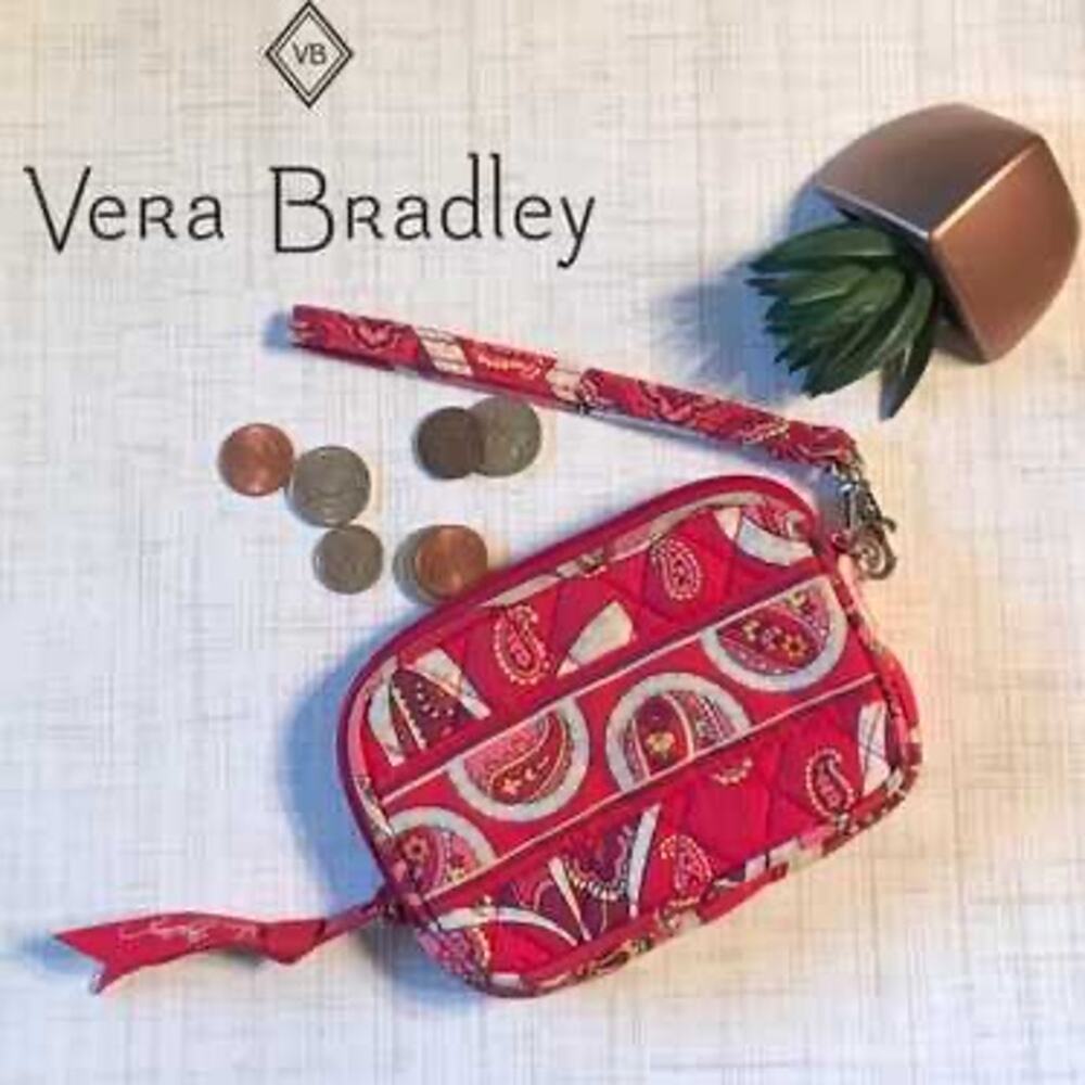 Retired Vera Bradley Quilted Wristlet Rosy Posies